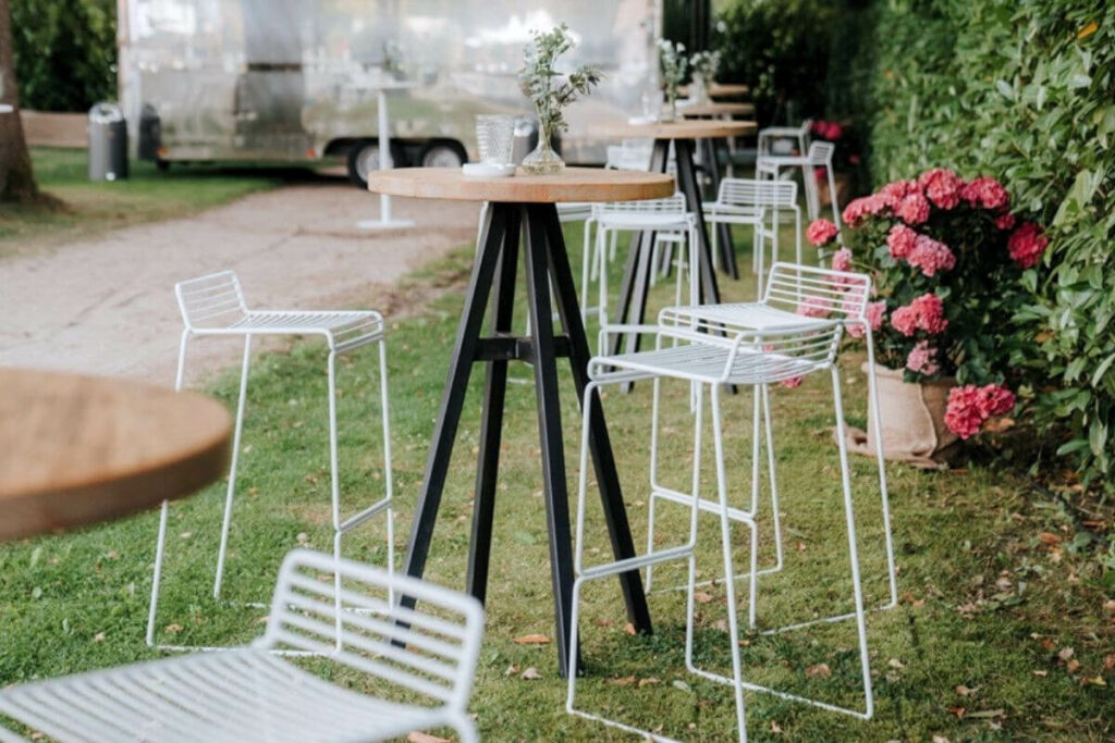 Private viewing: Turn your garden into a private stand